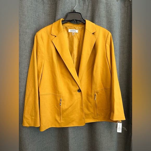 Kasper Women's Plus Size 1 Button Notched Collar JKT - Picture 3 of 6